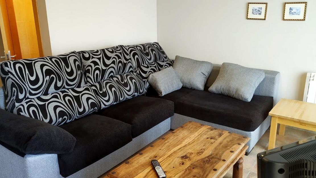 Apartamentos Aldea Del Puente Onís Esterno foto