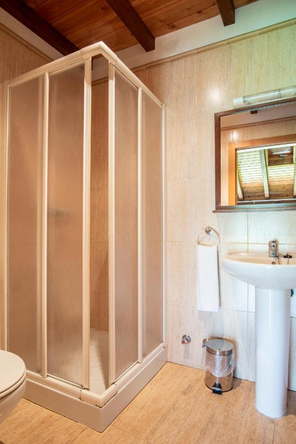 Apartamentos Aldea Del Puente Onís Esterno foto