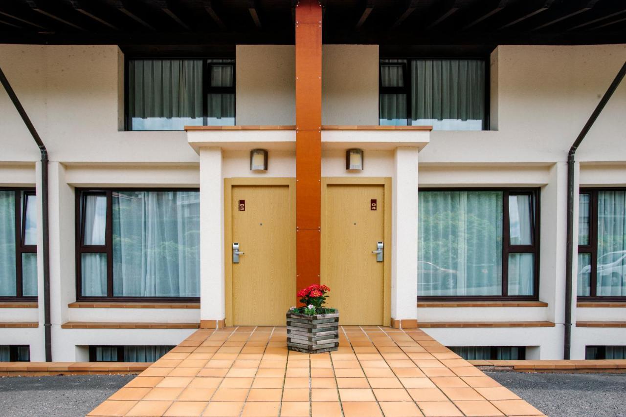 Apartamentos Aldea Del Puente Onís Esterno foto