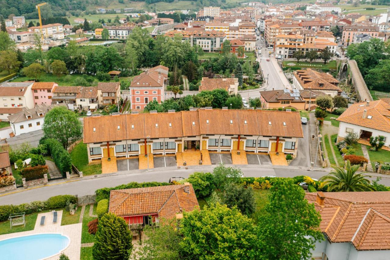 Apartamentos Aldea Del Puente Onís Esterno foto