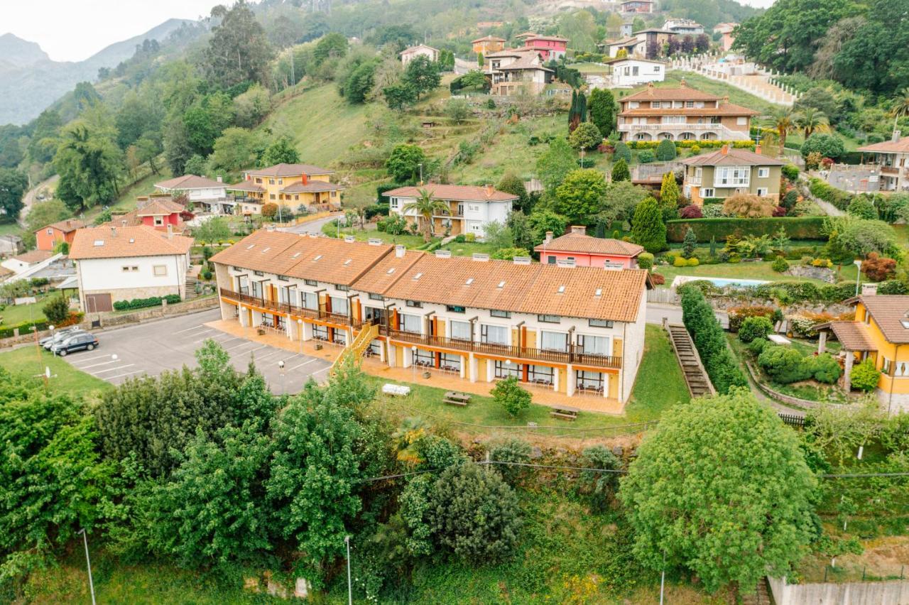 Apartamentos Aldea Del Puente Onís Esterno foto