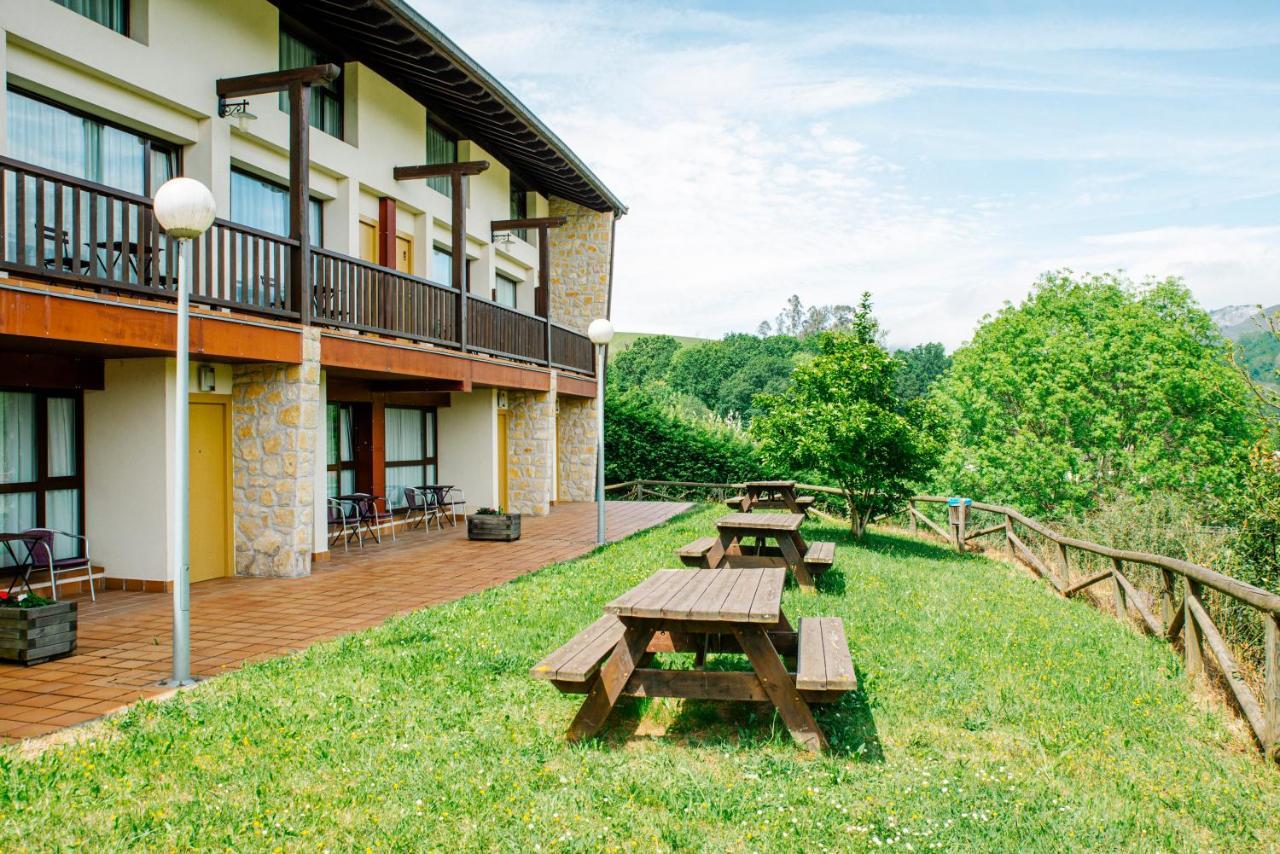 Apartamentos Aldea Del Puente Onís Esterno foto