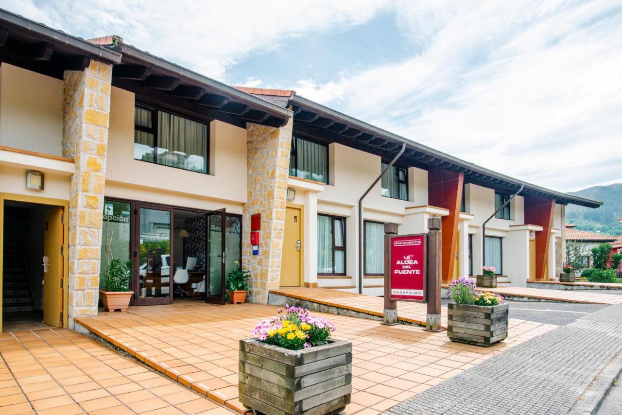 Apartamentos Aldea Del Puente Onís Esterno foto