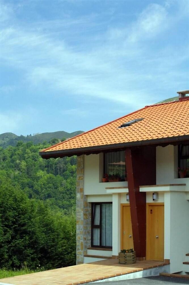 Apartamentos Aldea Del Puente Onís Esterno foto