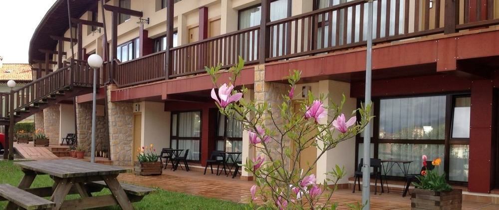 Apartamentos Aldea Del Puente Onís Esterno foto