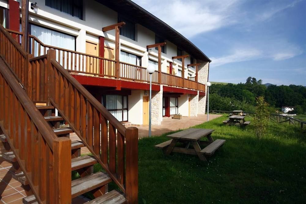 Apartamentos Aldea Del Puente Onís Esterno foto